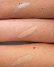 Laden Sie das Bild in den Galerie-Viewer, Skinnies SPF50 Sheer Glow Tinted Light